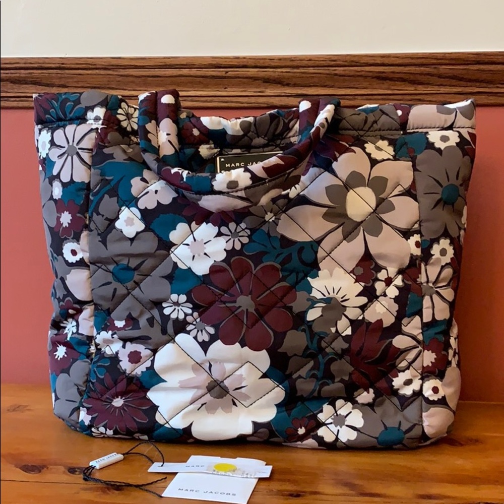 Marc Jacobs Nylon Floral Bag 🦚🦚 FINAL PRICE